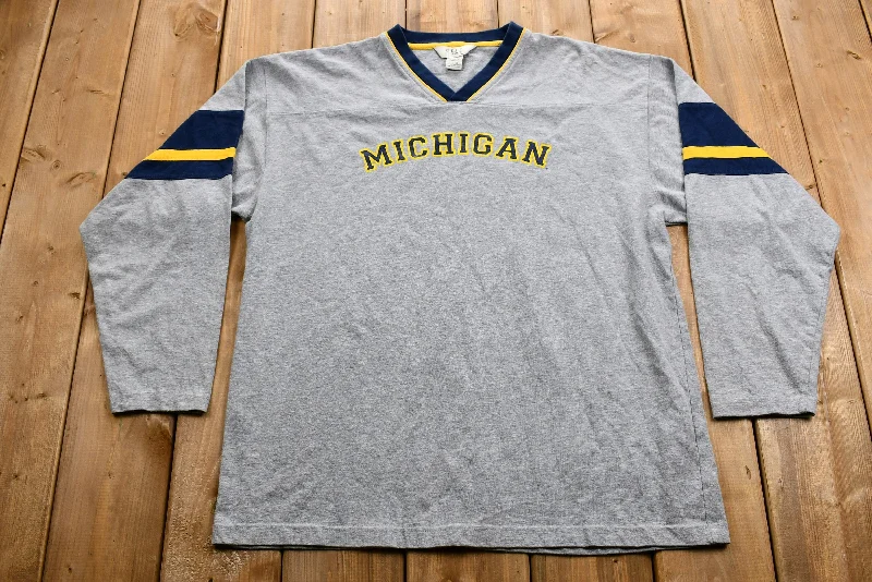 Vintage 1990s Michigan Jersey-Style Sweatshirt / Vintage V-Neck  / NFL / Vintage Sweatshirt / American Sportswear / Pullover Sweatshirt