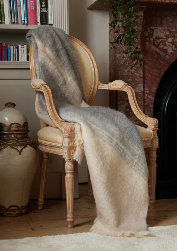 Foxford Mohair Blanket | Gray Cream