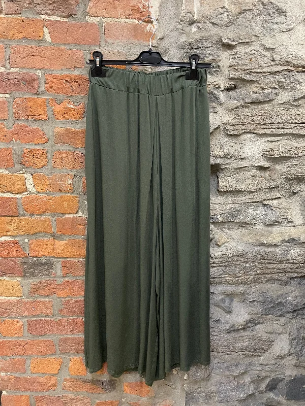 Vert Militaire / Military Green