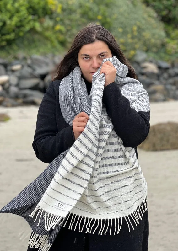 McNutt Pashmina Wrap | Grey Ómbre